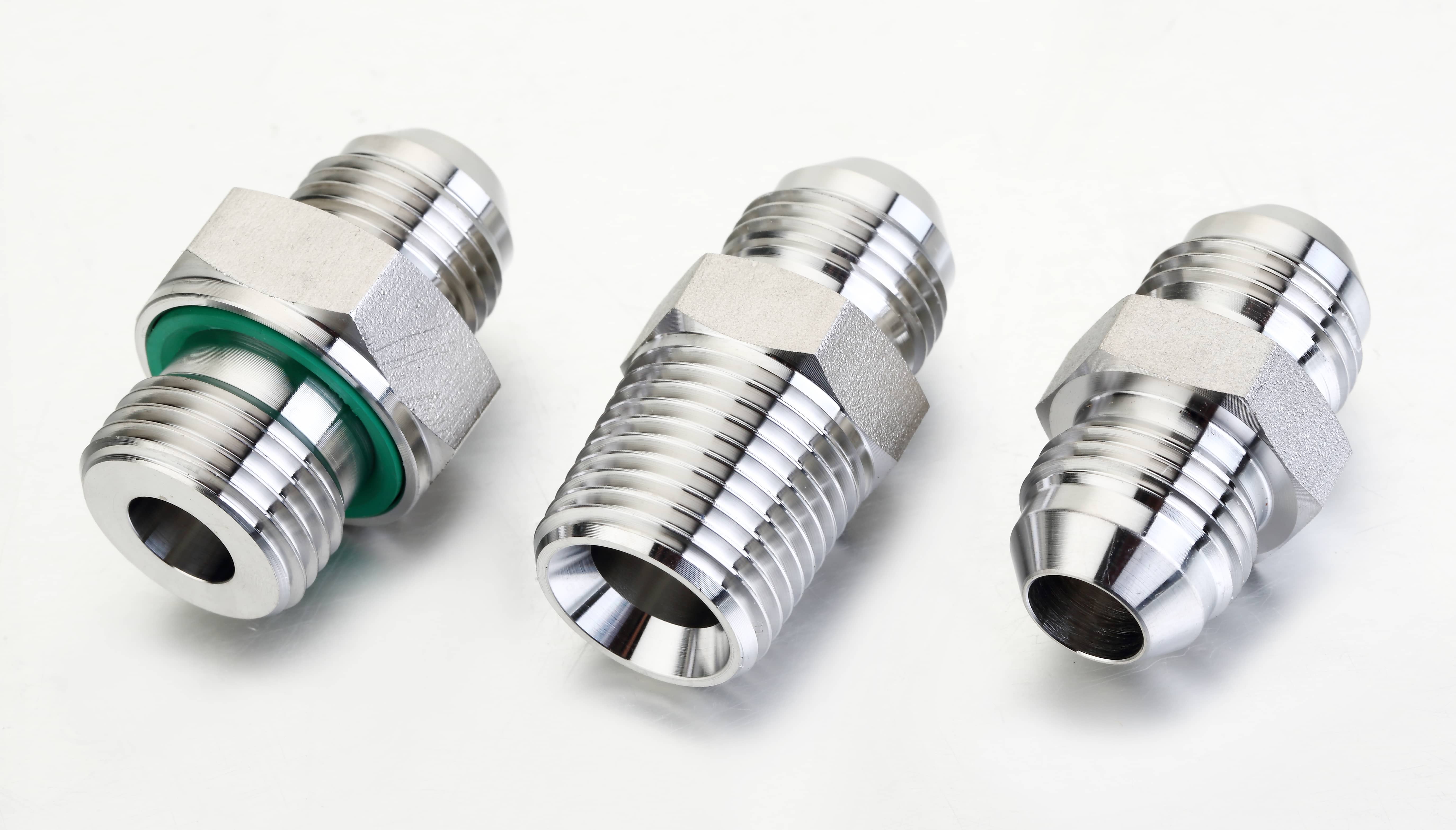 Grade 316 stainless steel BSPP thread fitting with captive ED elastic seal
