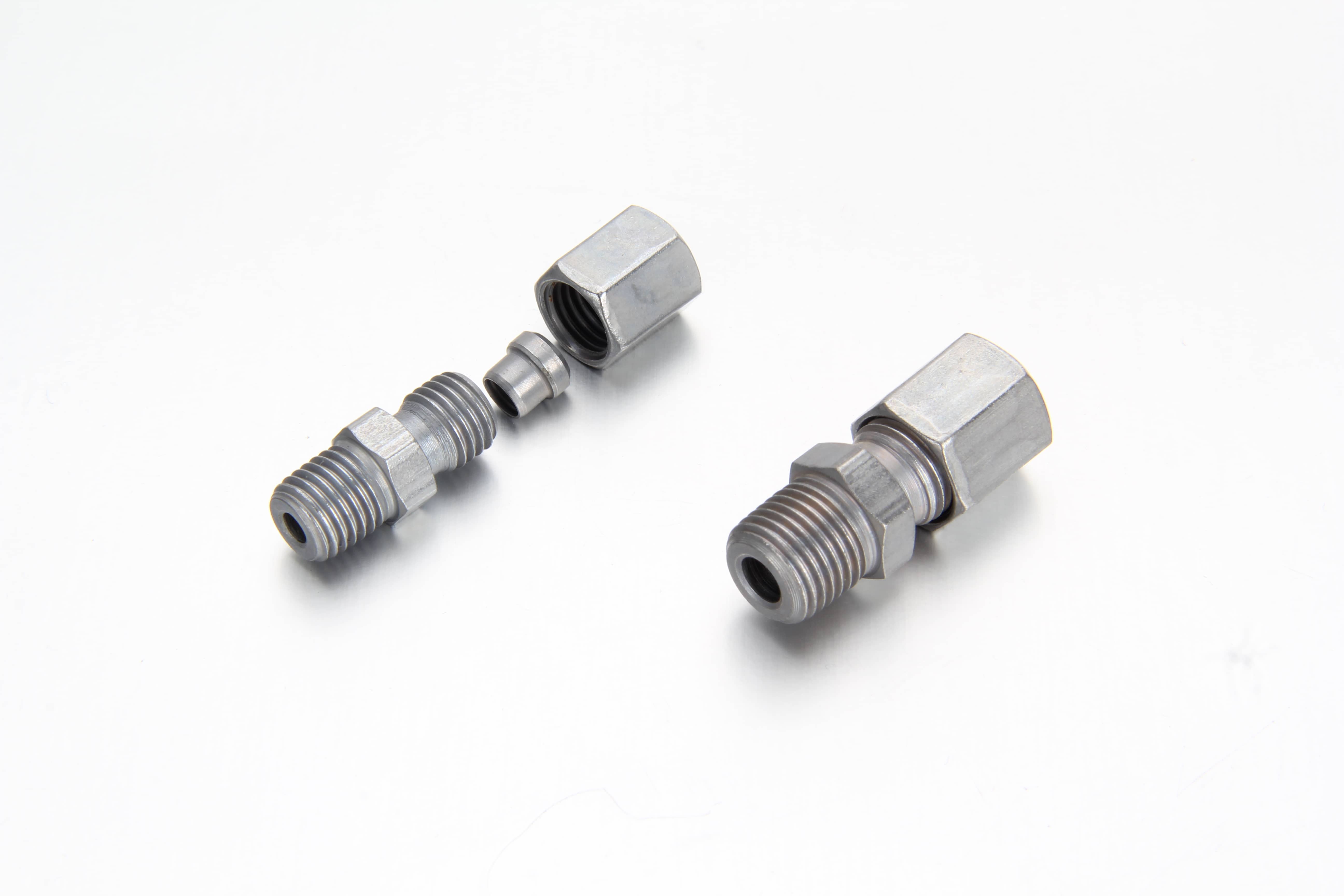 Component breakdown of an ISO 8434-1 LL series compression fitting showing the body, extra light cutting ring, and nut.