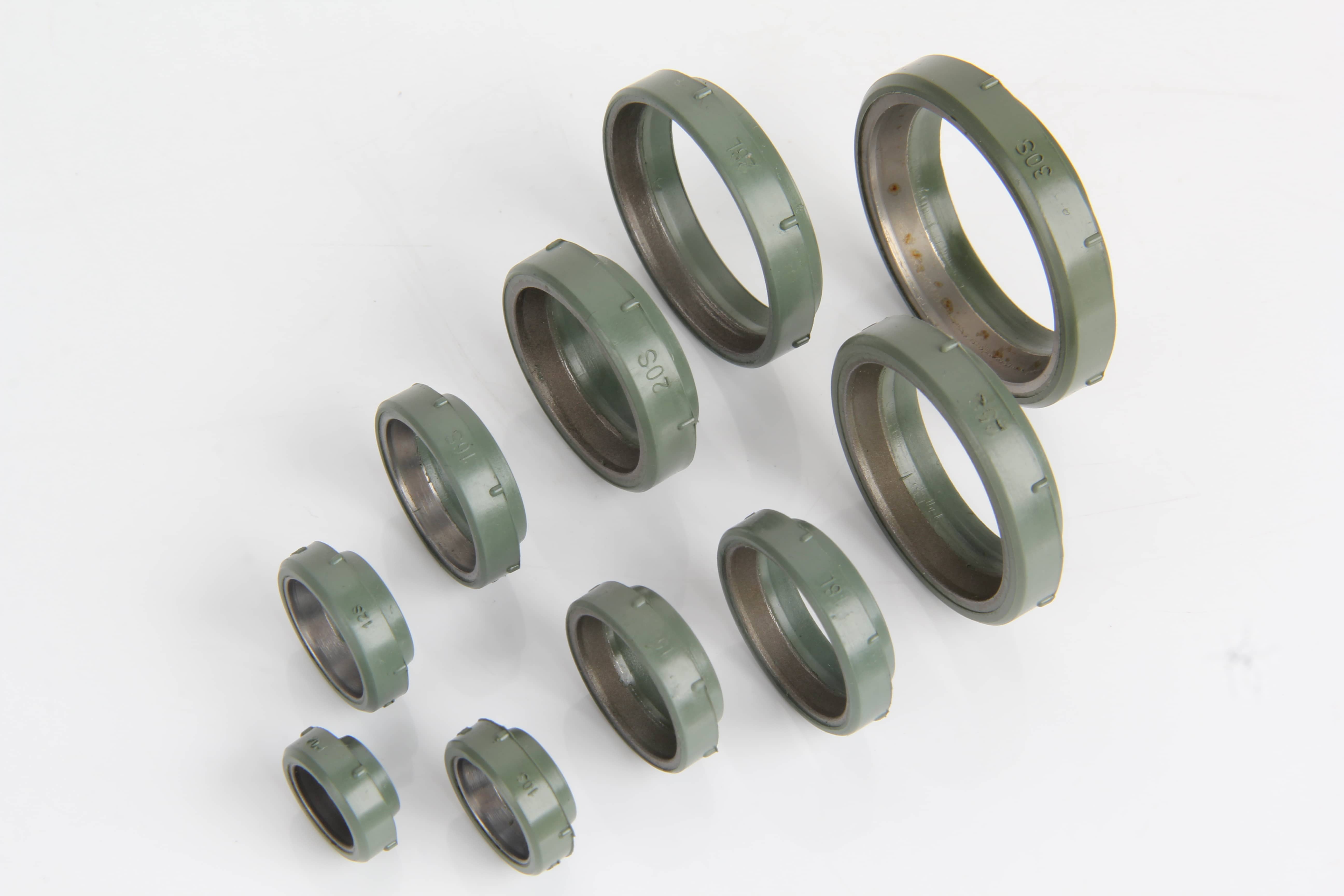 Comprehensive size range of stainless steel DOZ soft seal rings for light and heavy duty DIN metric fitting profiles