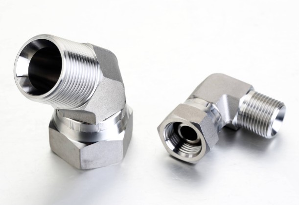 BS 5200 ISO 8434-6Fitsch high-precision stainless steel hydraulic adapters and thread conversion fittings, engineered for high-pressure seamless connections between NPT, BSPP, JIC, ORFS, and Metric fluid power systems.