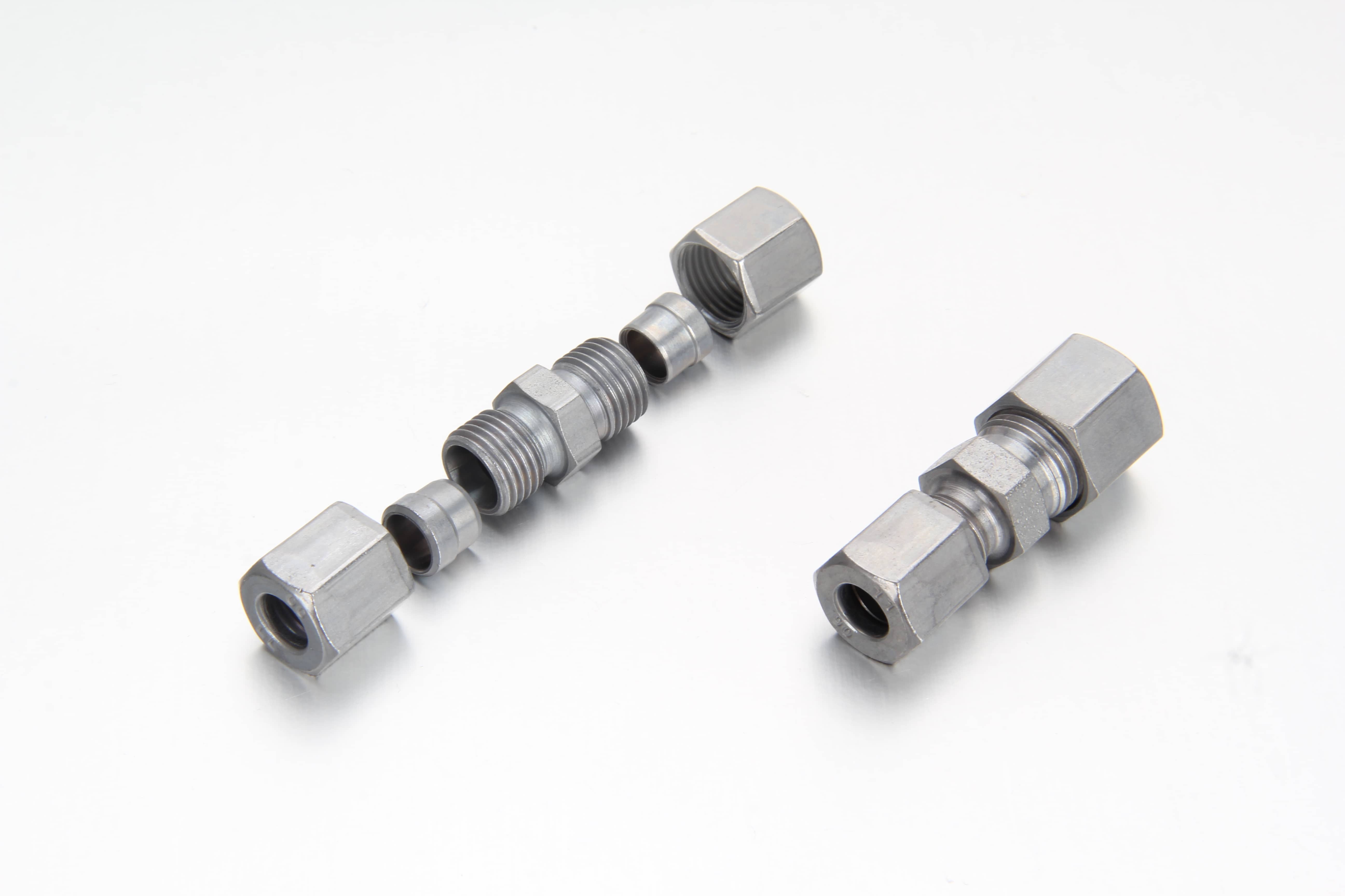 Premium lubrication line compression fittings Straight Union connecting two inline metric tubes of the identical diameter for centralized grease systems.