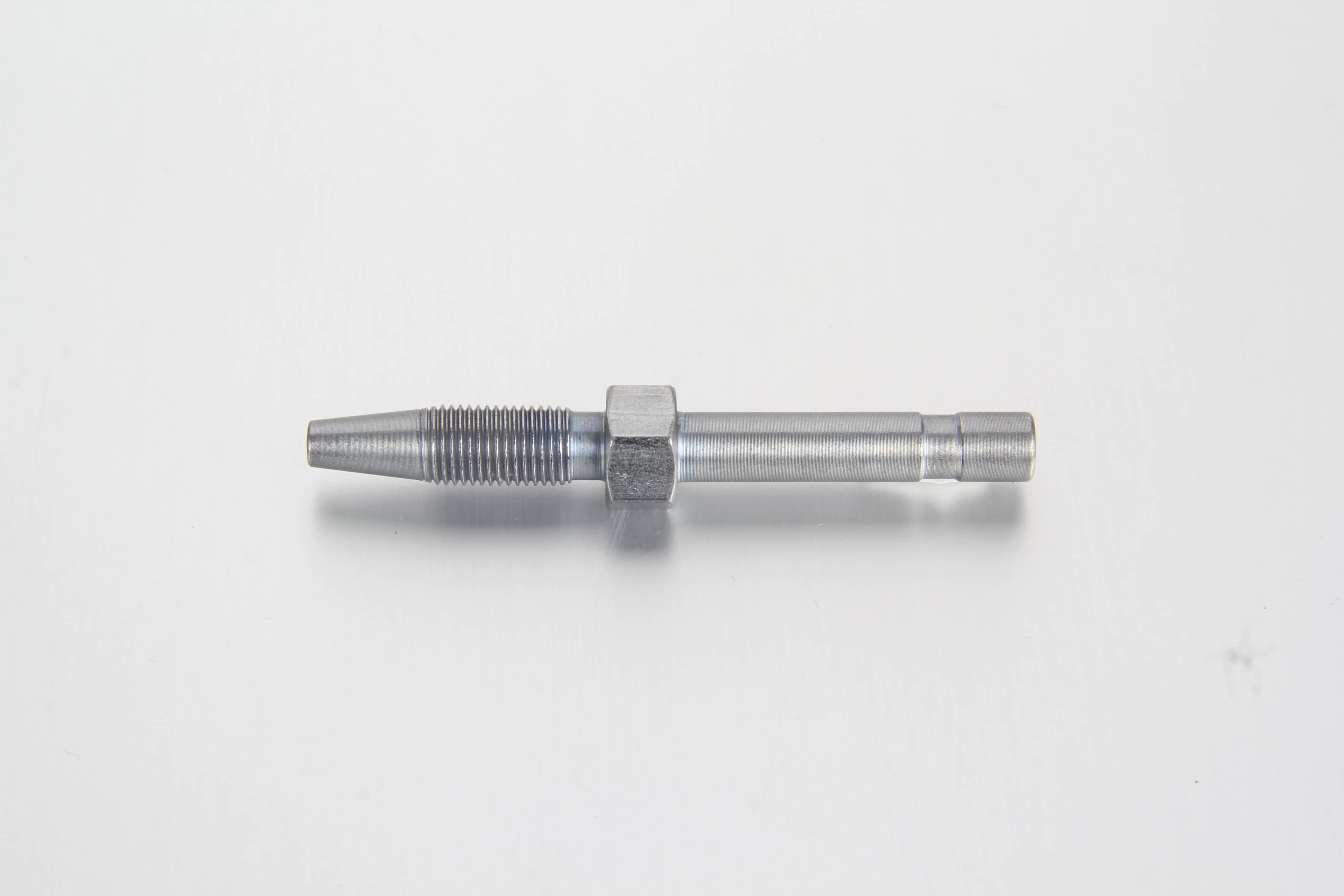 Premium metric straight hose studs for high-pressure lines in an automatic lubrication system