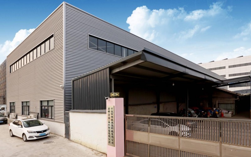 • Inside the high-volume production facility of Ningbo Weichen Hydraulic Technology Co., Ltd., featuring advanced automated CNC machining lines for manufacturing wholesale fluid power components.